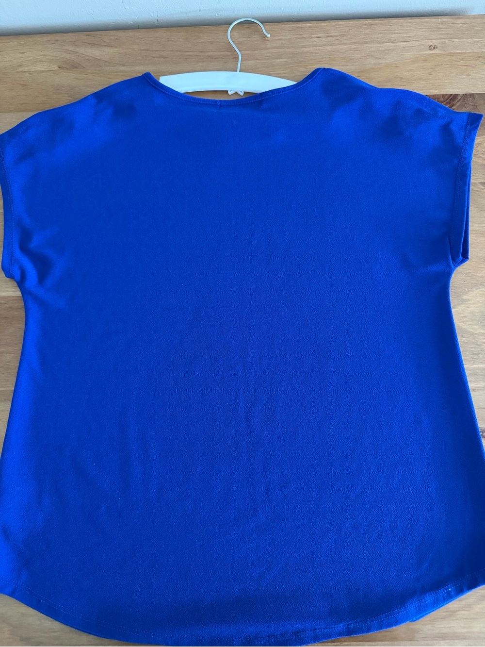 89th & Madison Royal Blue Ruffle Shoulder Button Tee Size M - Picture 2 of 5